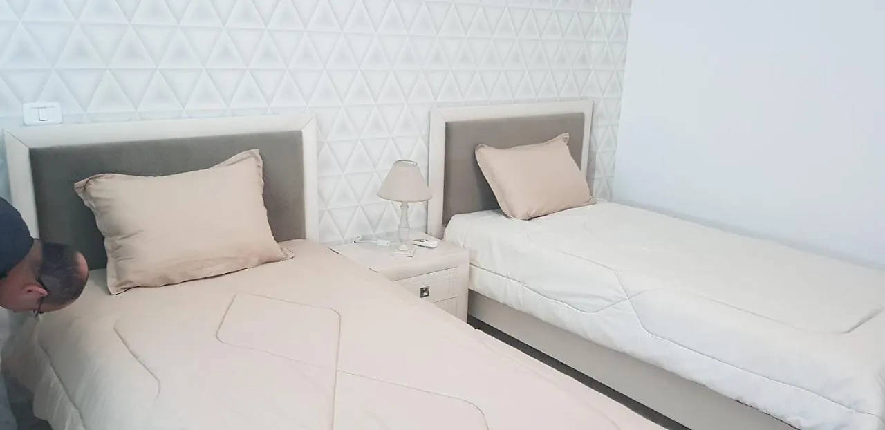 New Stylish And Spacious Apartment At Berges Du Lac 2 Tunes